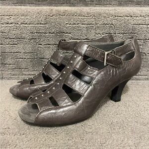 AEROSOLES Brown Heeled Shoes with Classic Design